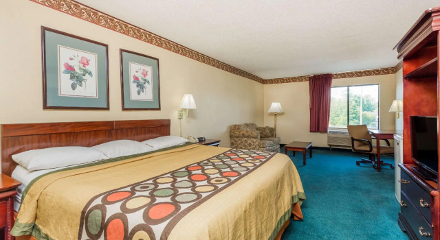 Люкс Deluxe Super 8 by Wyndham Piedmont Greenville Area