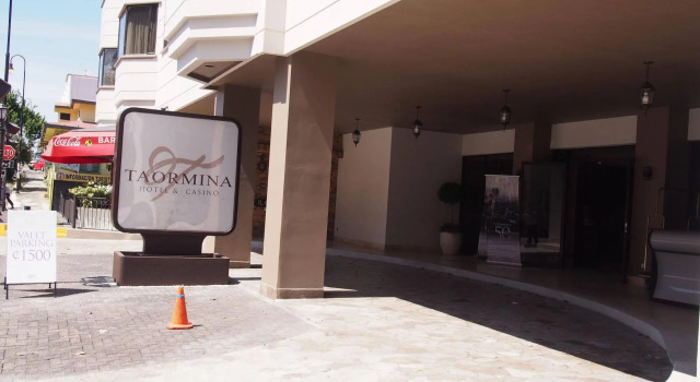 Clarion Hotel Amon Plaza