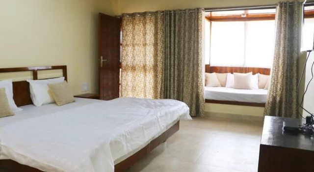 Pinaceae Resort, Rezerwuj Ośrodek wypoczynkowy Hotele 3-gwiazdkowe w Lagapokhri, 3*