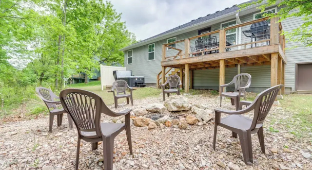 Коттедж Eureka Springs Family Home - 1/2 Mi to Marina!