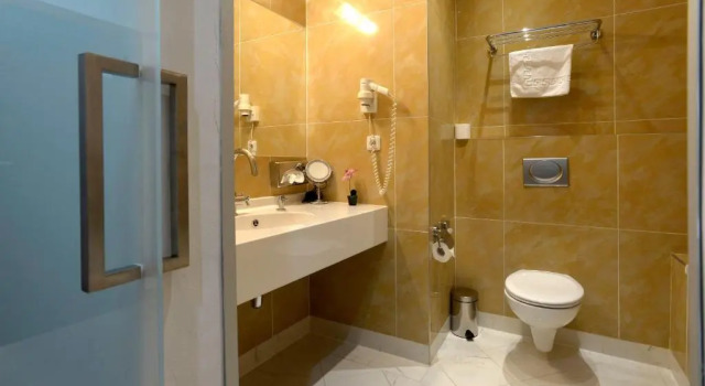 Полулюкс Hotel Grand