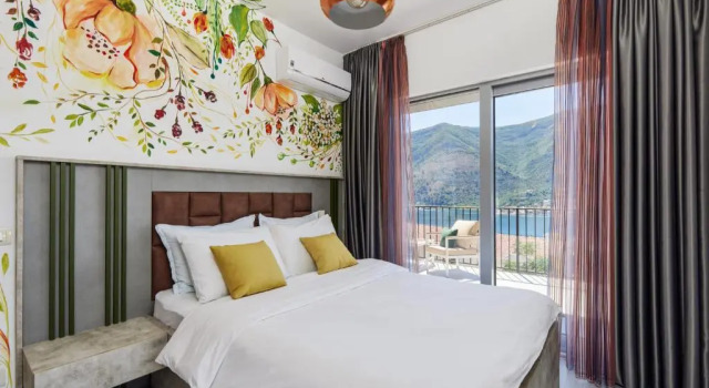 Apartment 3 With Amazing Sea View, Book Lejlighed Hoteller i Kotor Riviera med parkering, Parkering