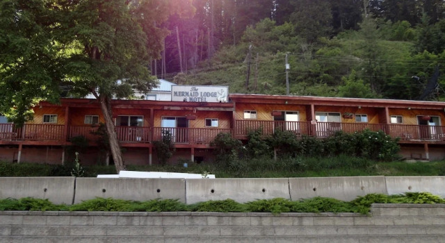 The Mermaid Lodge & Motel, Book Motel Ainsworth Canada