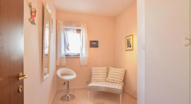 Beautiful Home in Lazise With 3 Bedrooms, Wifi and Outdoor Swimming Pool, Prenota Hotel Hotel a Veneto con piscina, Piscina