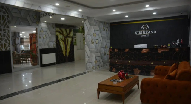 Nus Grand Hotel, Rezerwuj Hotel Hotele w Nusaybin ze śniadaniem, Śniadanie