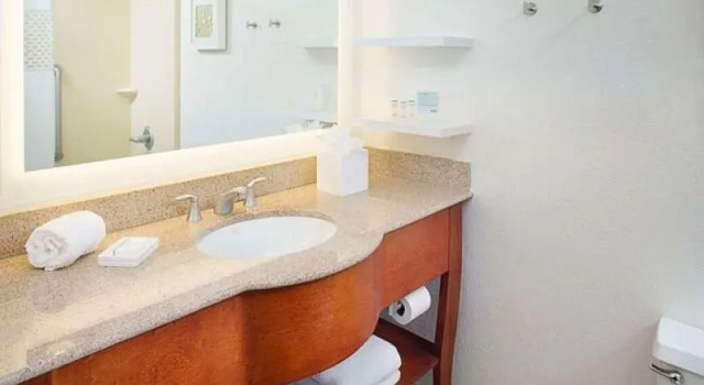 Шестиместный номер Standard Hampton Inn Parsippany