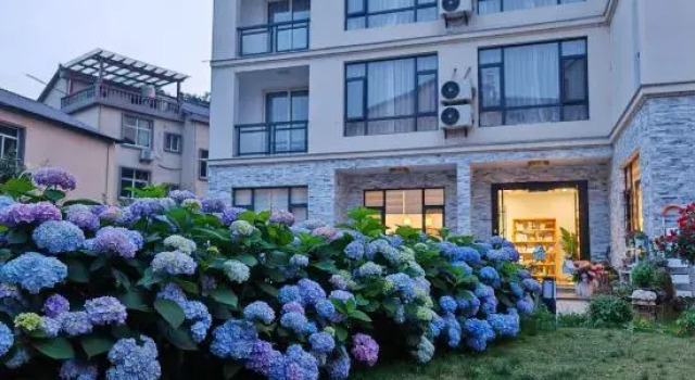 A stream, a smoke Inn, Rezerwuj Hotel Hangzhou Zhejiang