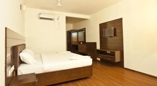 Hotel Mamalla Inn, Забронировать Отель Отели Махабалипурам с парковкой, Парковка