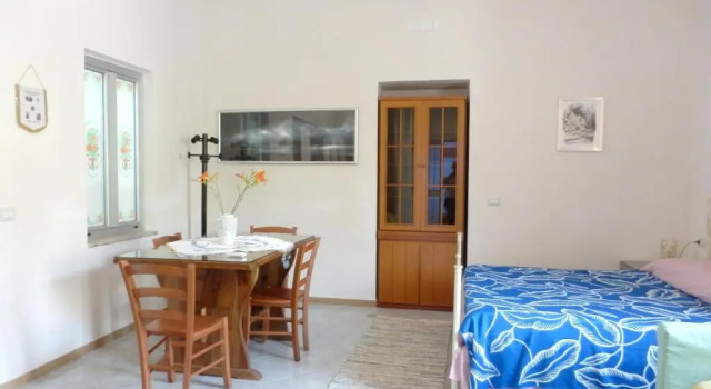 Studio in Formicola, With Terrace, Book Hotel Formicola Italien