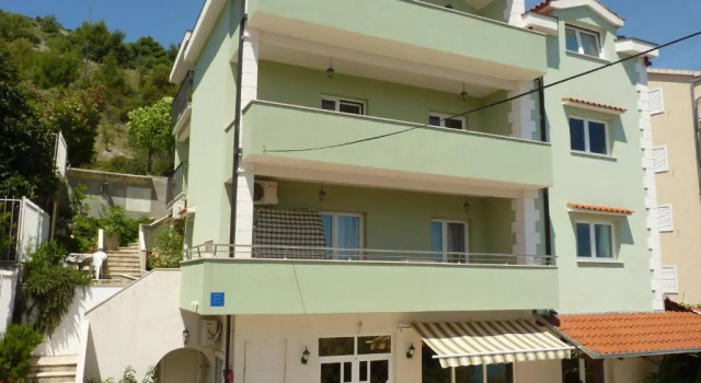 Апартаменты с 2 комнатами с балконом и с видом на море Apartments Tomi & Ivana