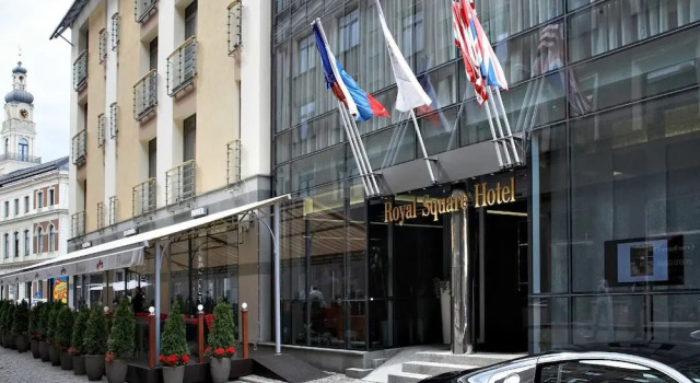 Royal Square Hotel & Suites