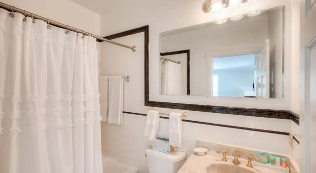 Четырёхместный номер Premier Elaines Cape May Boutique Hotel