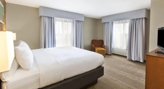 Двухместный люкс Holiday Inn & Suites Bolingbrook by IHG