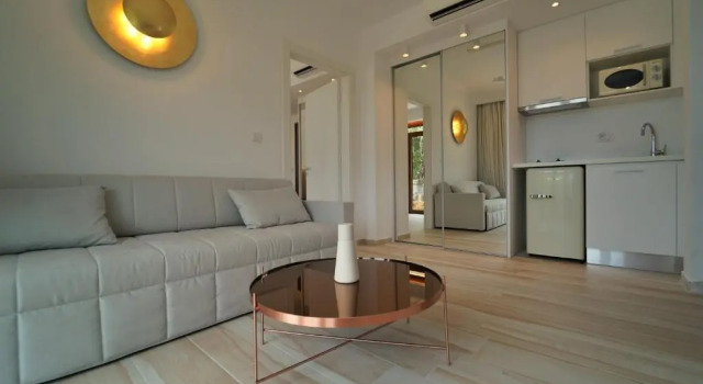 Апартаменты Цокольный этаж Bella Vista Hotel Studios & Apartments