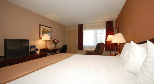 Номер Standard Magnuson Hotel Red Baron