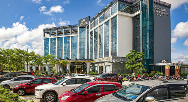 Songlam Waterfront Hotel - 藍江酒店, Book Hotel Billige hoteller i Ha Tinh