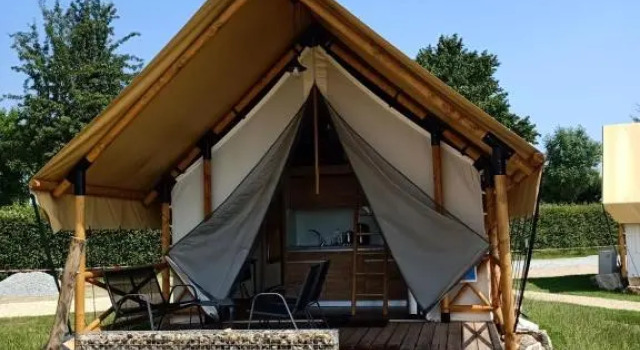 Тент EuroParcs Poort van Maastricht