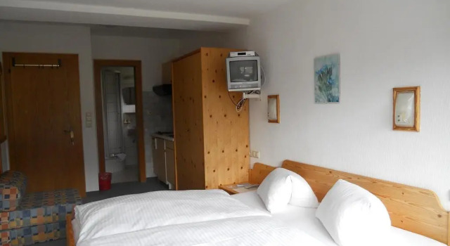 Haus Talblick, Prenota Hotel Hotel a Tirolo con parcheggio, Parcheggio