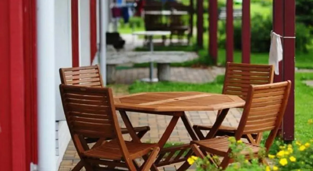 Linas, Boek Hotel Pervalka 