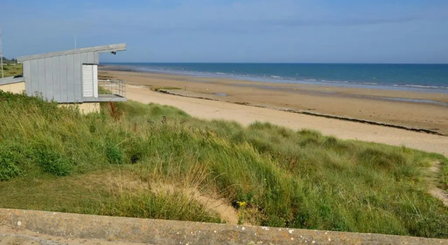 Коттедж с 2 комнатами La courette, maison avec cour proche plage