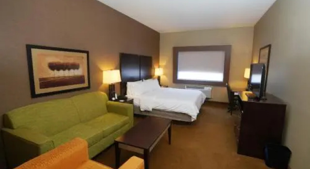 Creekside Hotel & Suites