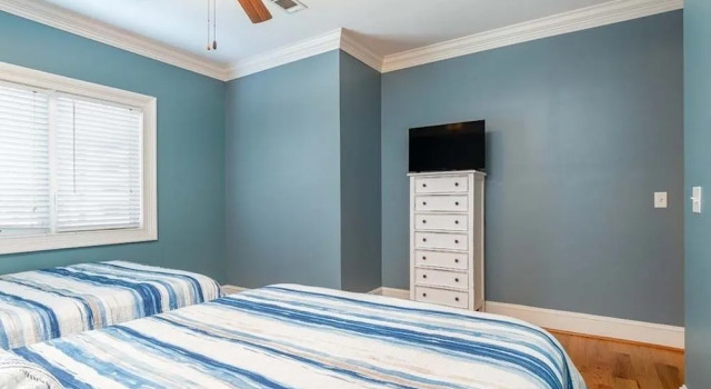 Villa Mariposa by Tybee Vacation Rentals, Rezerwuj Willa Hotele w Tybee Island z parkingiem, Parking