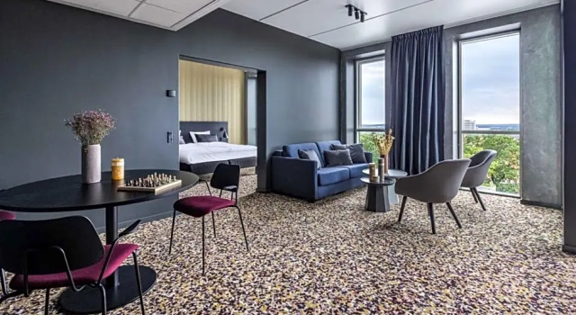 Двухместный люкс с балконом Peak 12 Hotel