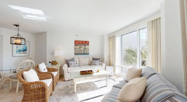 3229 Villamare