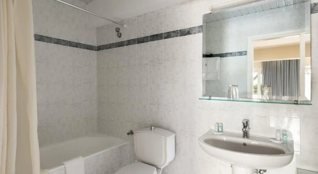 Двухместный номер Standard с видом на сад Odysseus Hotel