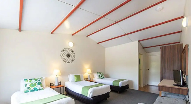 Студия Comfort Dartmouth Motor Inn