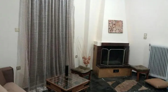 Comfortable 4th fl flat ideal for up to 8 people, Prenota Hotel Hotel a Peloponneso con parcheggio, Parcheggio
