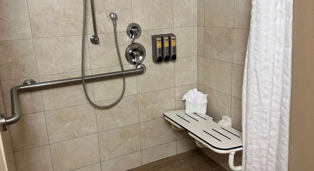 Четырёхместный номер Standard Best Western Plus Oceanside Palms