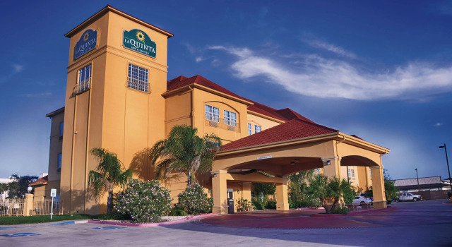 La Quinta Inn & Suites Alice, Rezervați Hotel Alice Houston