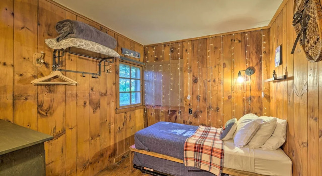 Коттедж Charming Wilmington Cabin, 8 Mi. to Mt Snow!