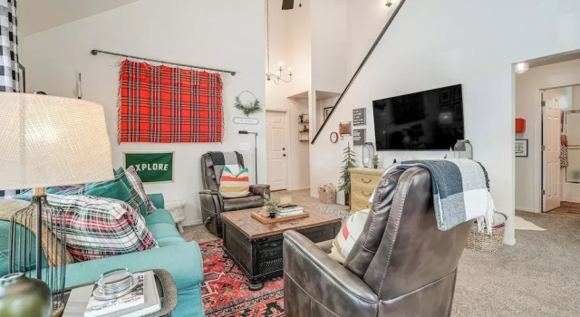 Hike, Swim & Golf: Home Near Dtwn Twain Harte, Забронировать Отель Твейн-Гарт штат Калифорния