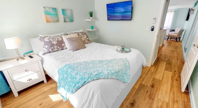 Коттедж Modern Grove Duplex Unit B