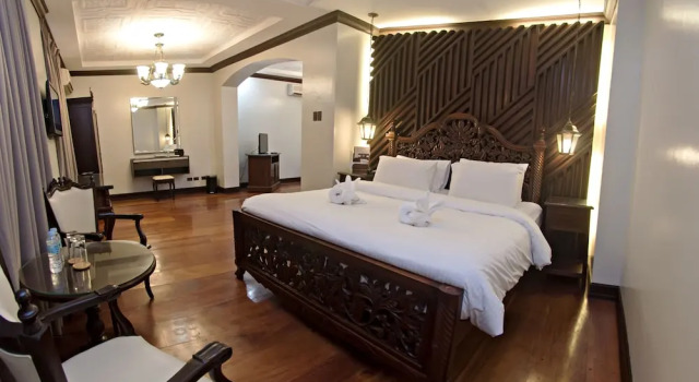 Люкс Vigan Plaza Hotel