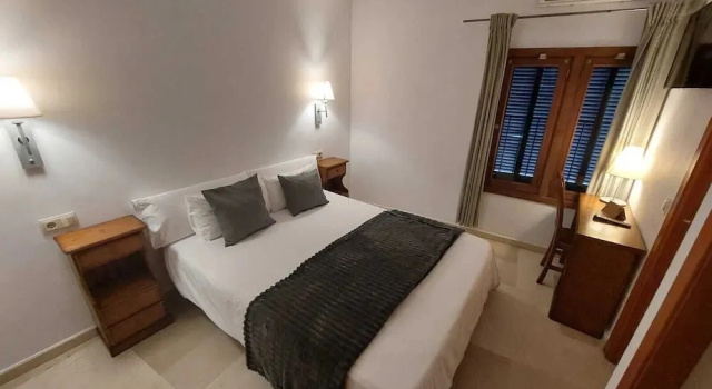 Трёхместный номер Standard Hotel Can Guixa