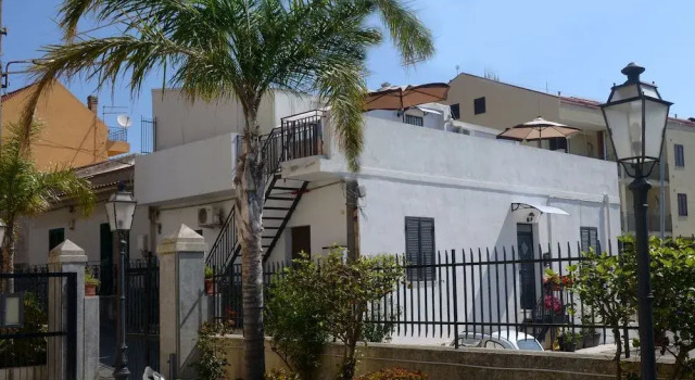 B&B Caffelletto - Papardo, Book Bed and Breakfast SPA Hotels in Messina, SPA
