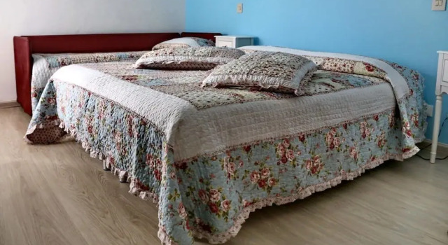 Четырёхместный номер Standard с балконом Hotel Santiago