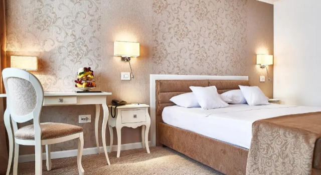 Suite Continental Forum Arad