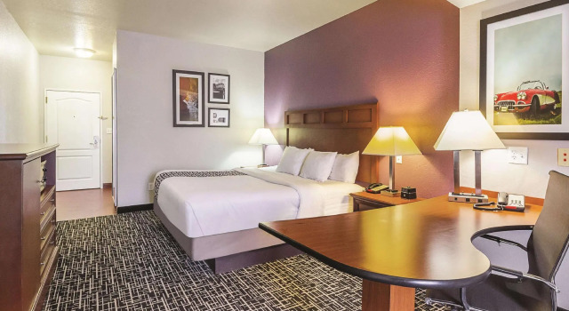 Двухместный люкс c 1 комнатой La Quinta by Wyndham Bowling Green