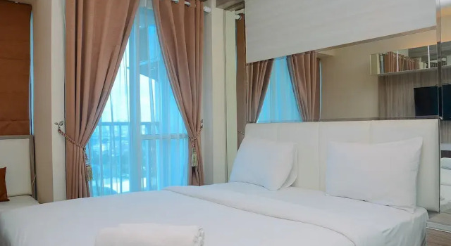 Homey and Cozy Living Studio Room at Tifolia Apartment By Travelio, Book Apartment Jakarta Jakarta Province
