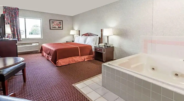 Студия Howard Johnson by Wyndham Manteno