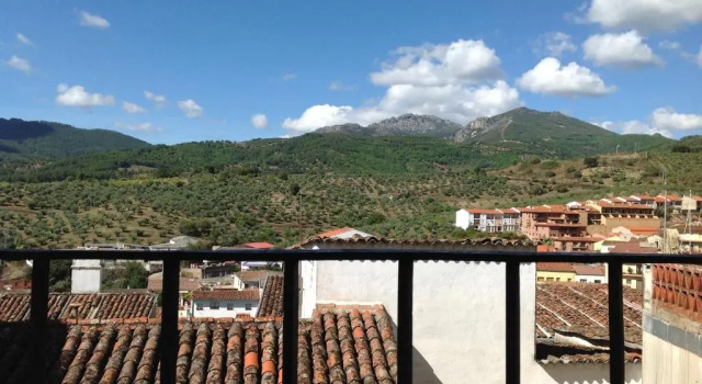 Двухместный номер Standard с балконом Hostal Cerezo 2