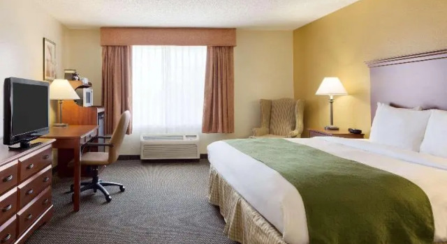 Люкс Country Inn & Suites by Radisson, Norman near University