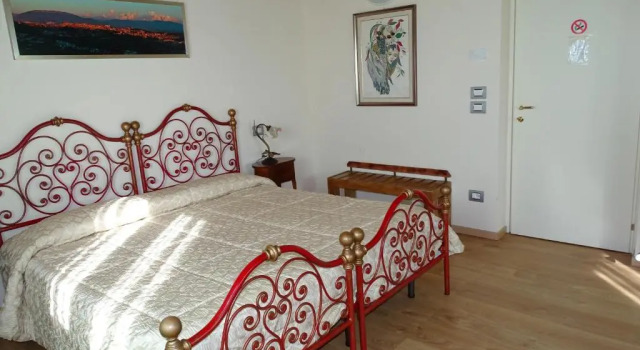 Habitación doble Estándar con balcón B&B Spring