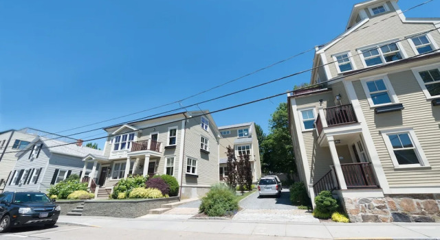 The Newport Lofts - 546 Thames Street