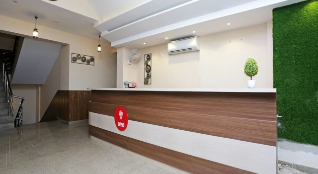 OYO 13435 Atithi Suites
