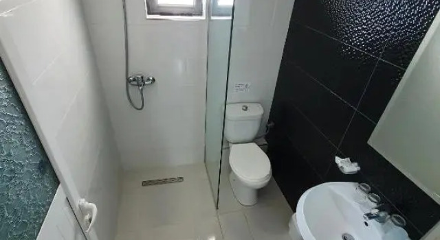 Четырёхместный номер Standard с балконом Hotel Aloha